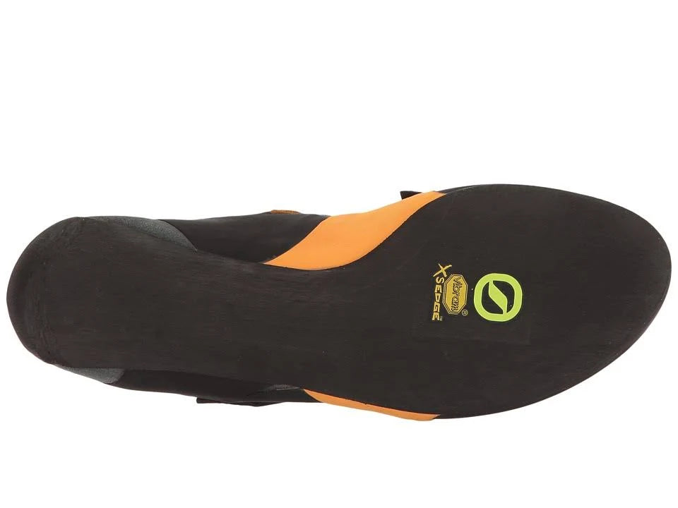 Men's Climbing Shoe F566229