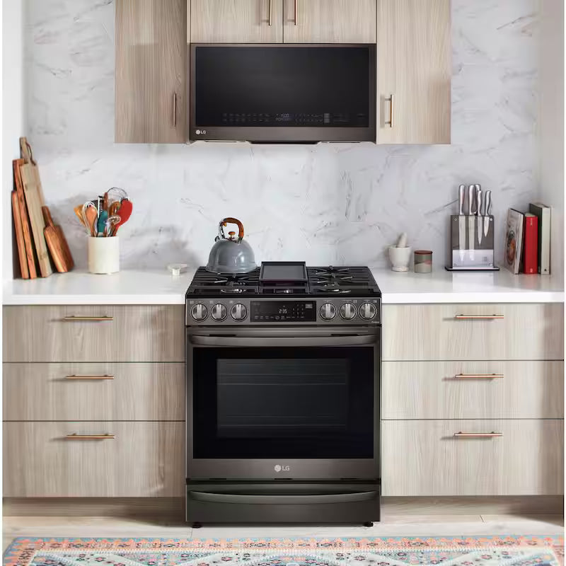 1.7 cu. ft. Convection Microwave Oven with Air Fry J202573