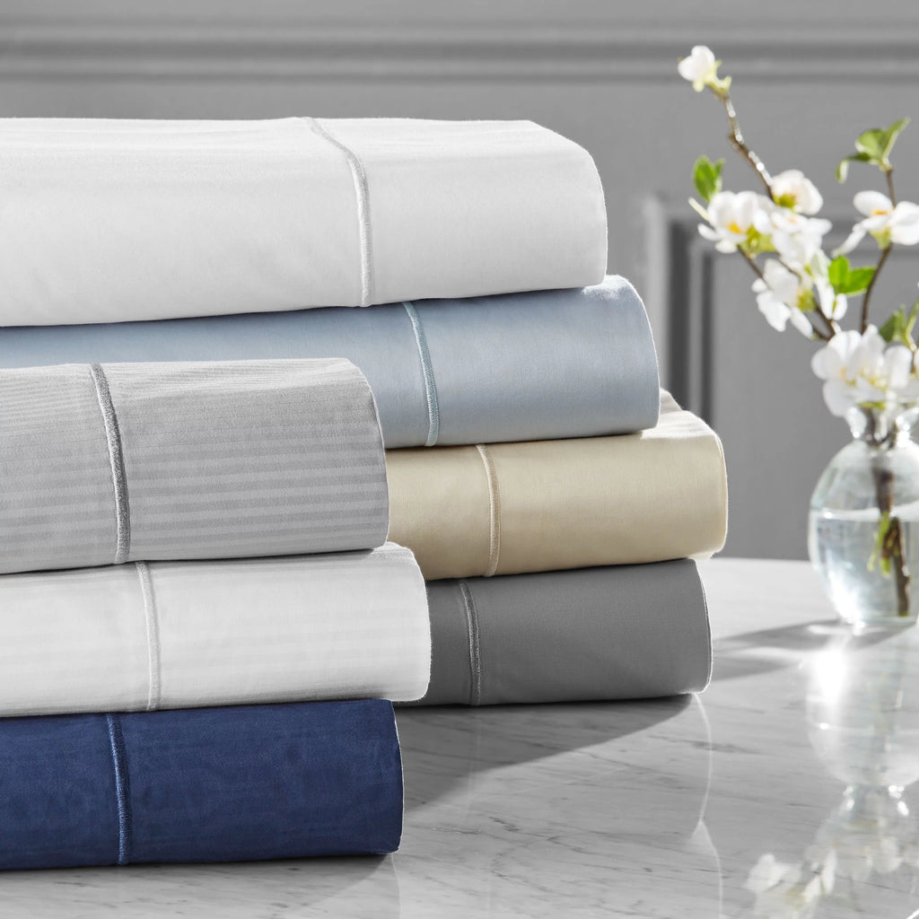 4-Piece 600 Thread Count White Striped Cotton Bed Sheet Set R701