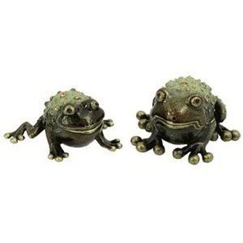 Hand Painted Frog Salt & Pepper Shakers M516943