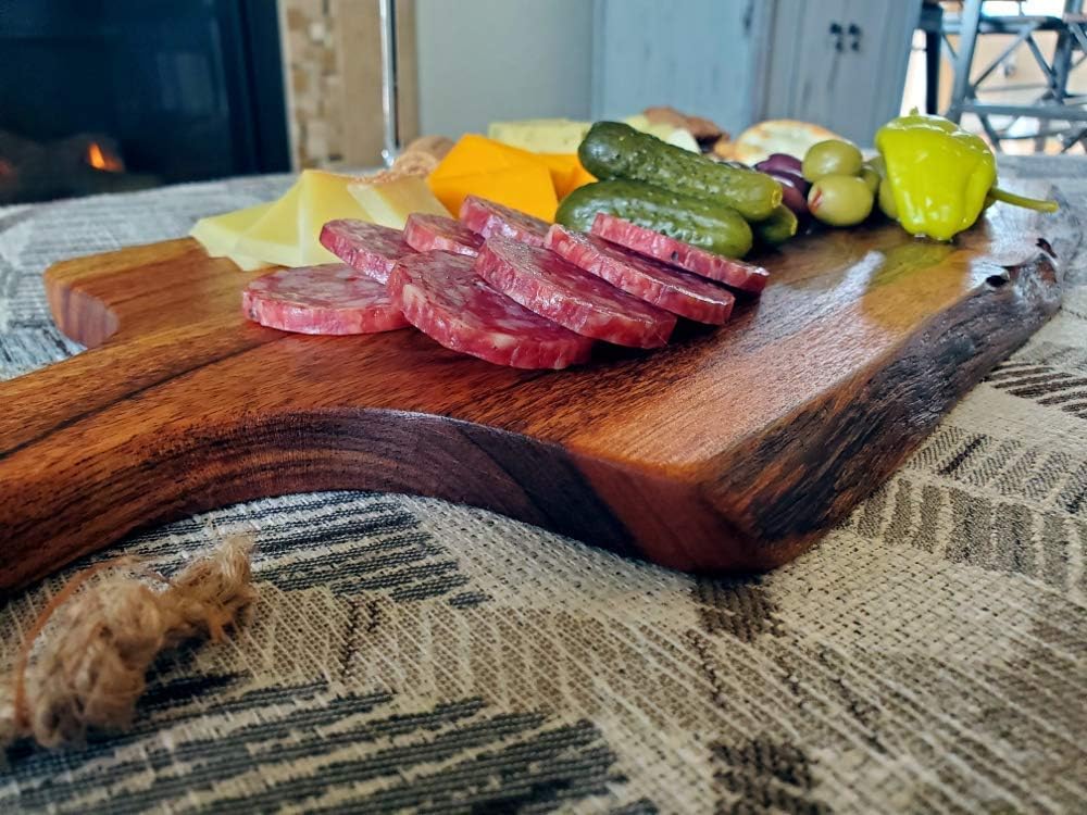 Acacia Serving Cutting Board With Handle M64912