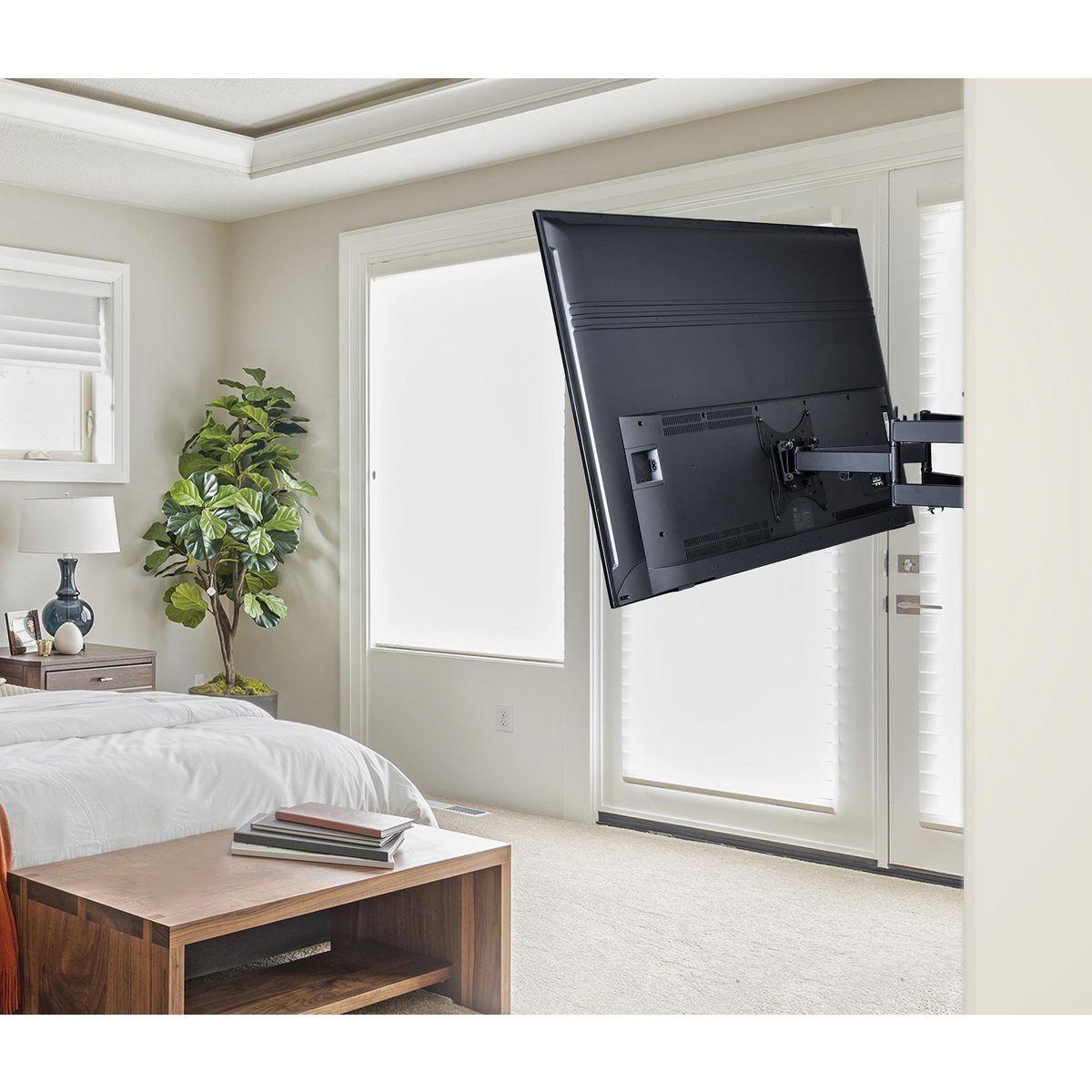 Full-Motion TV Wall Mount M562548
