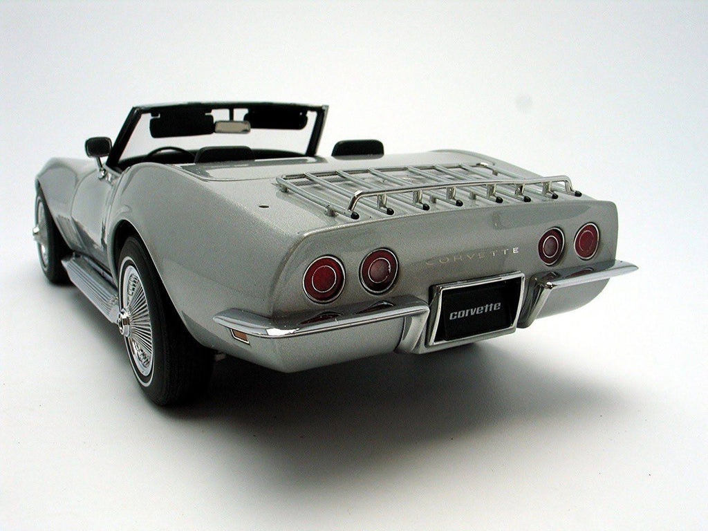Silver 1969 Chevrolet Corvette Diecast Model Car 1:18 C344