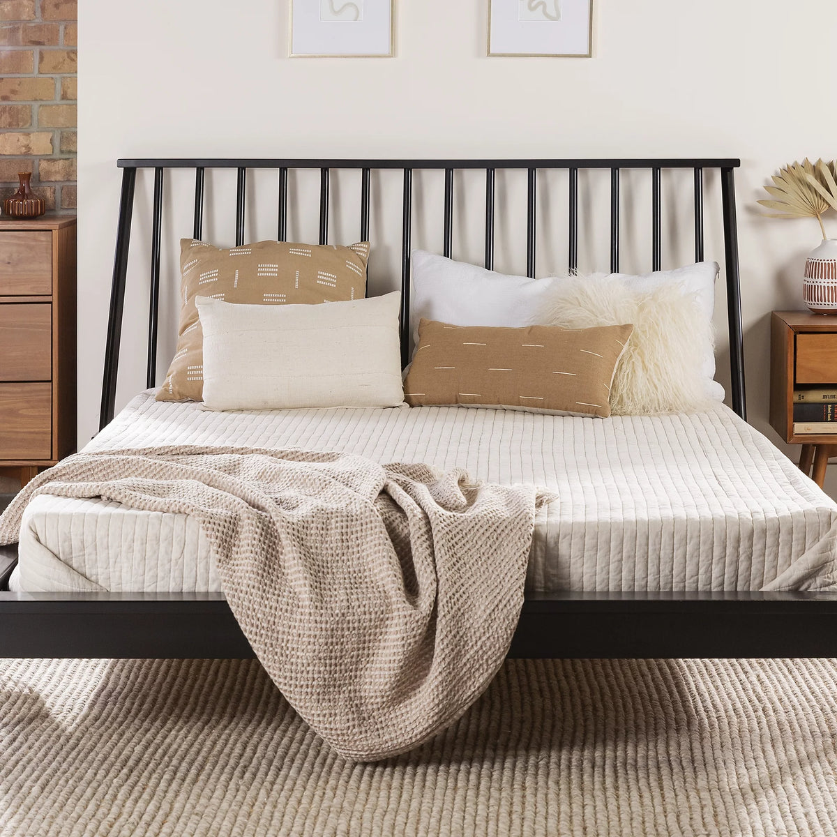 Queen Size Solid Wood Platform Bed Q43479