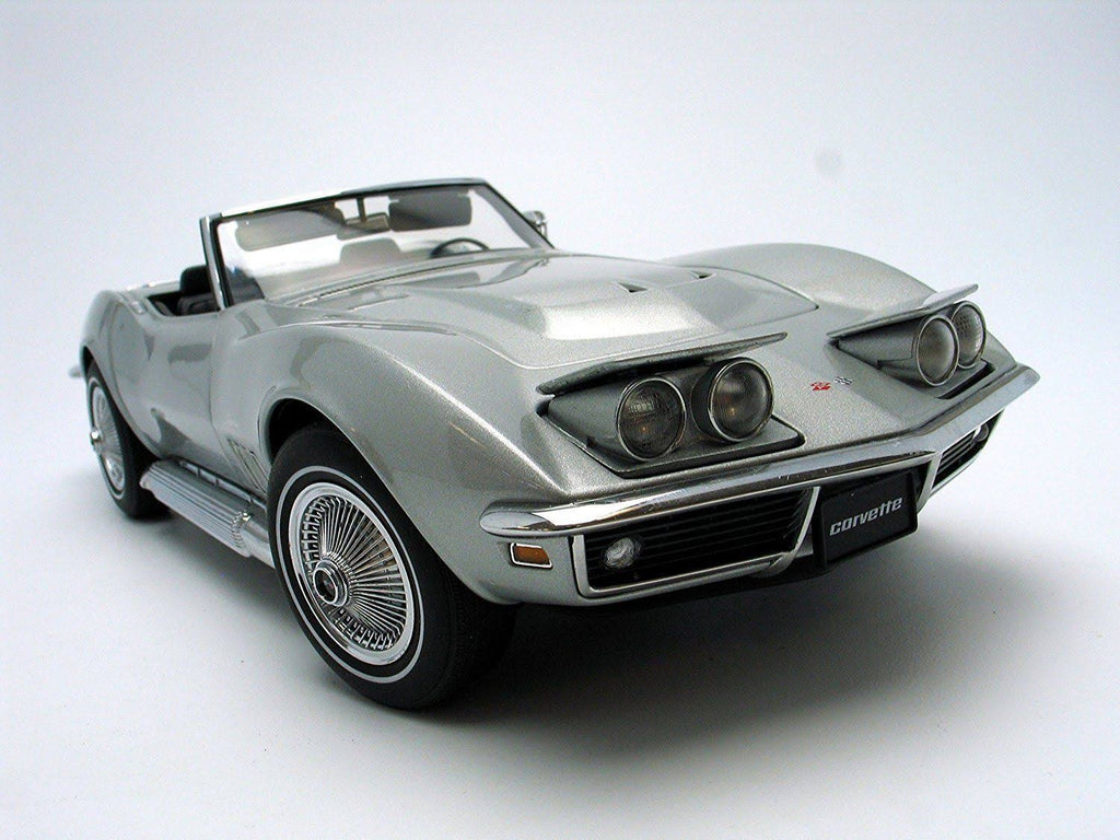 Silver 1969 Chevrolet Corvette Diecast Model Car 1:18 C344