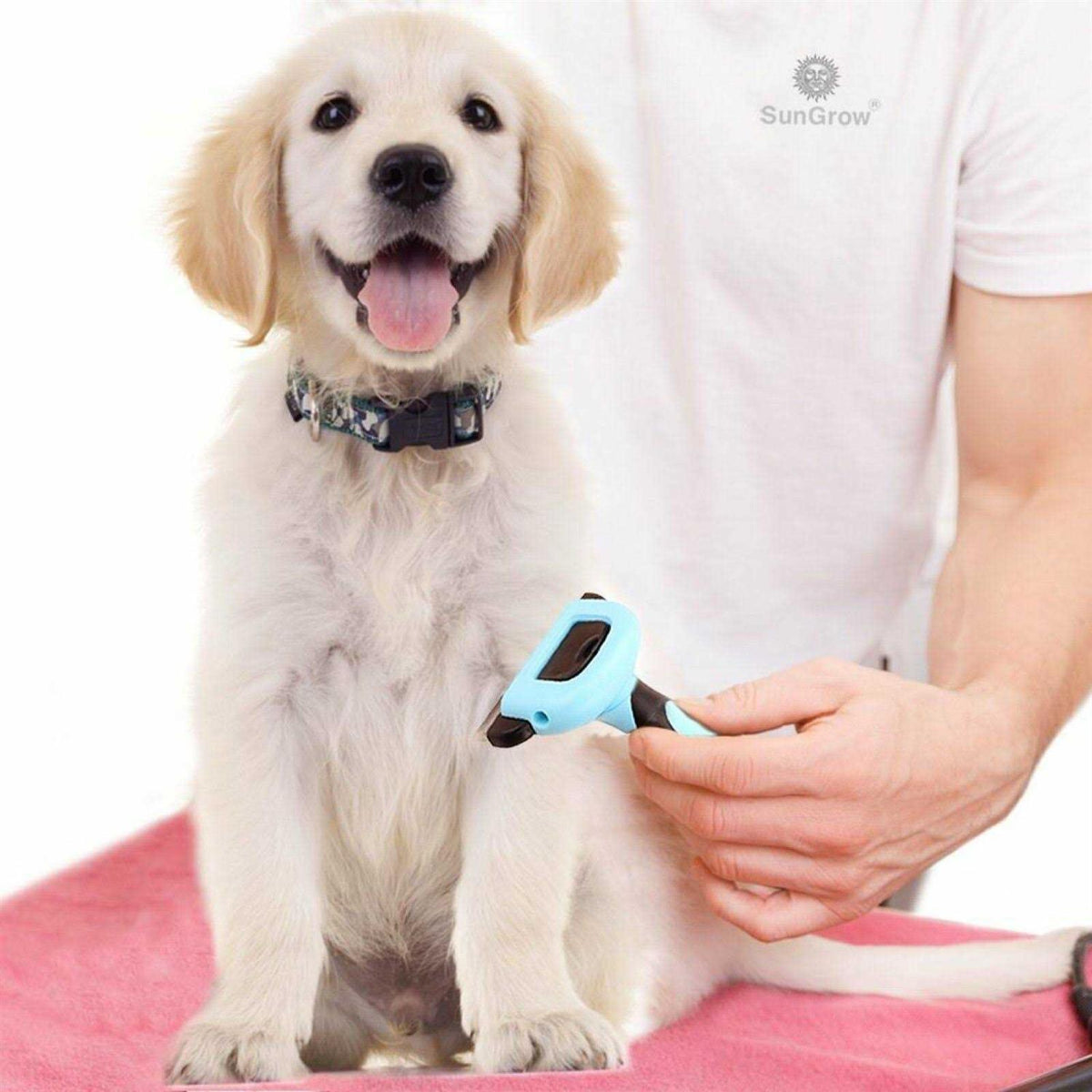 Rabbit & Ferret Deshedding Brush Q64463