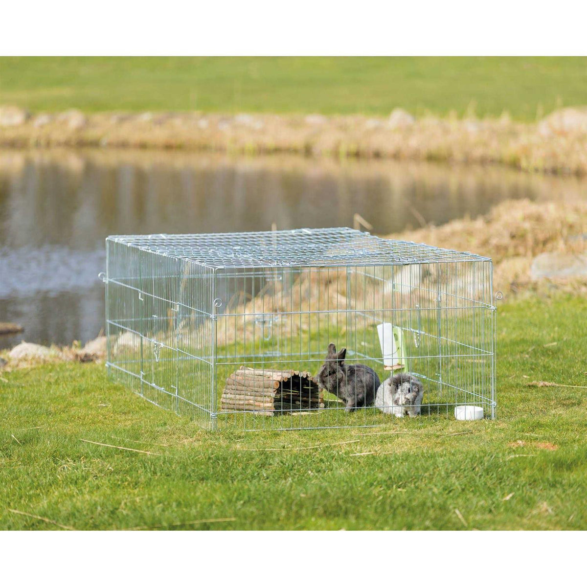 Enclosed Outdoor Small Animal Run G928